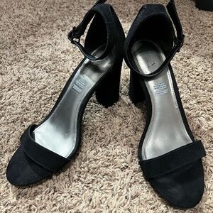 Elegant Black Women's Heels Size 9